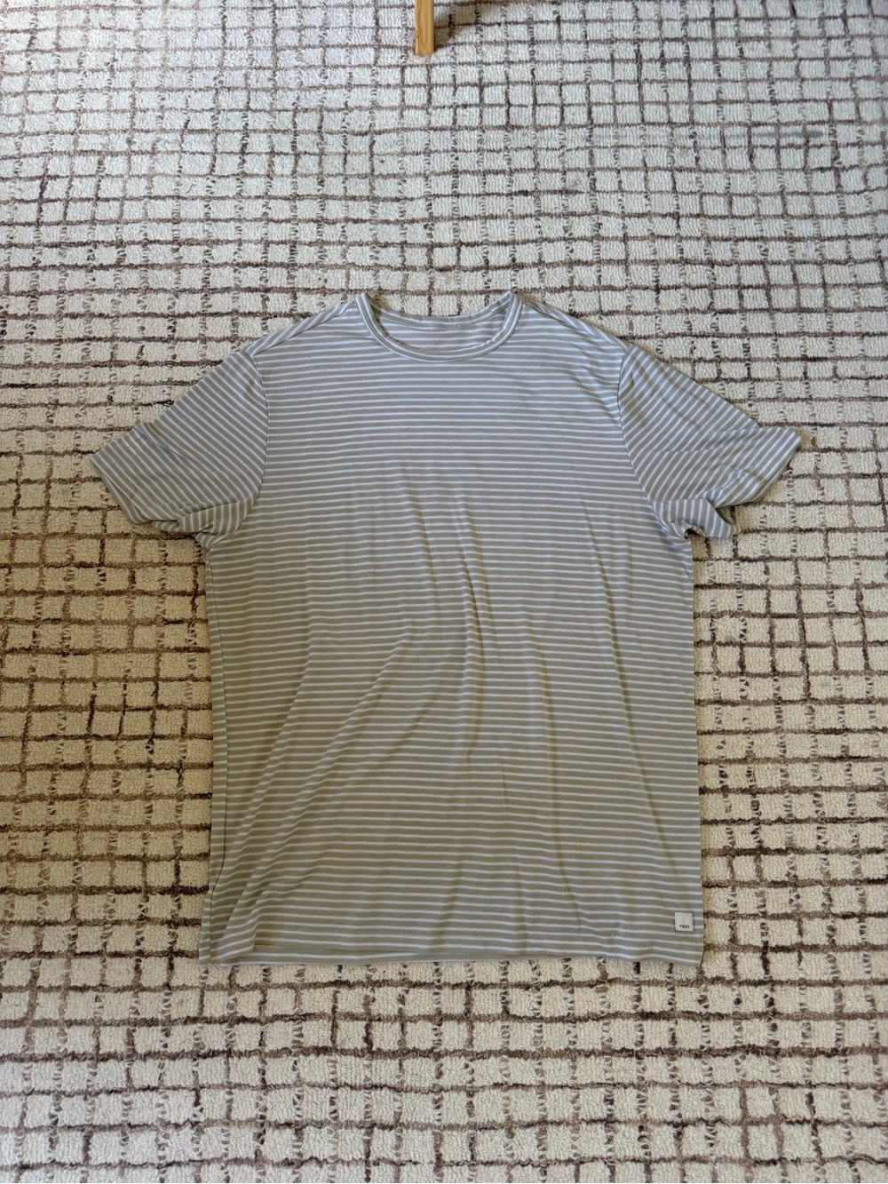 Excellent condition Vuori Tee - Picture 2 of 4